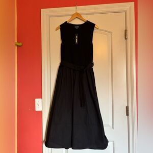 STEVE MADDEN Women’s Medium Elegant Black Sleeveless Maxi Dress with Belt. NWT!